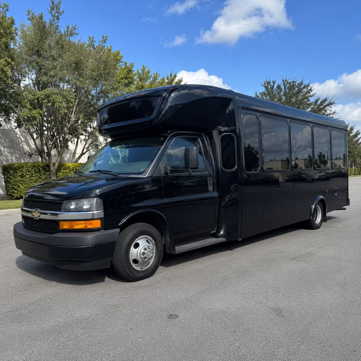 18 Passenger Party Bus Exterior