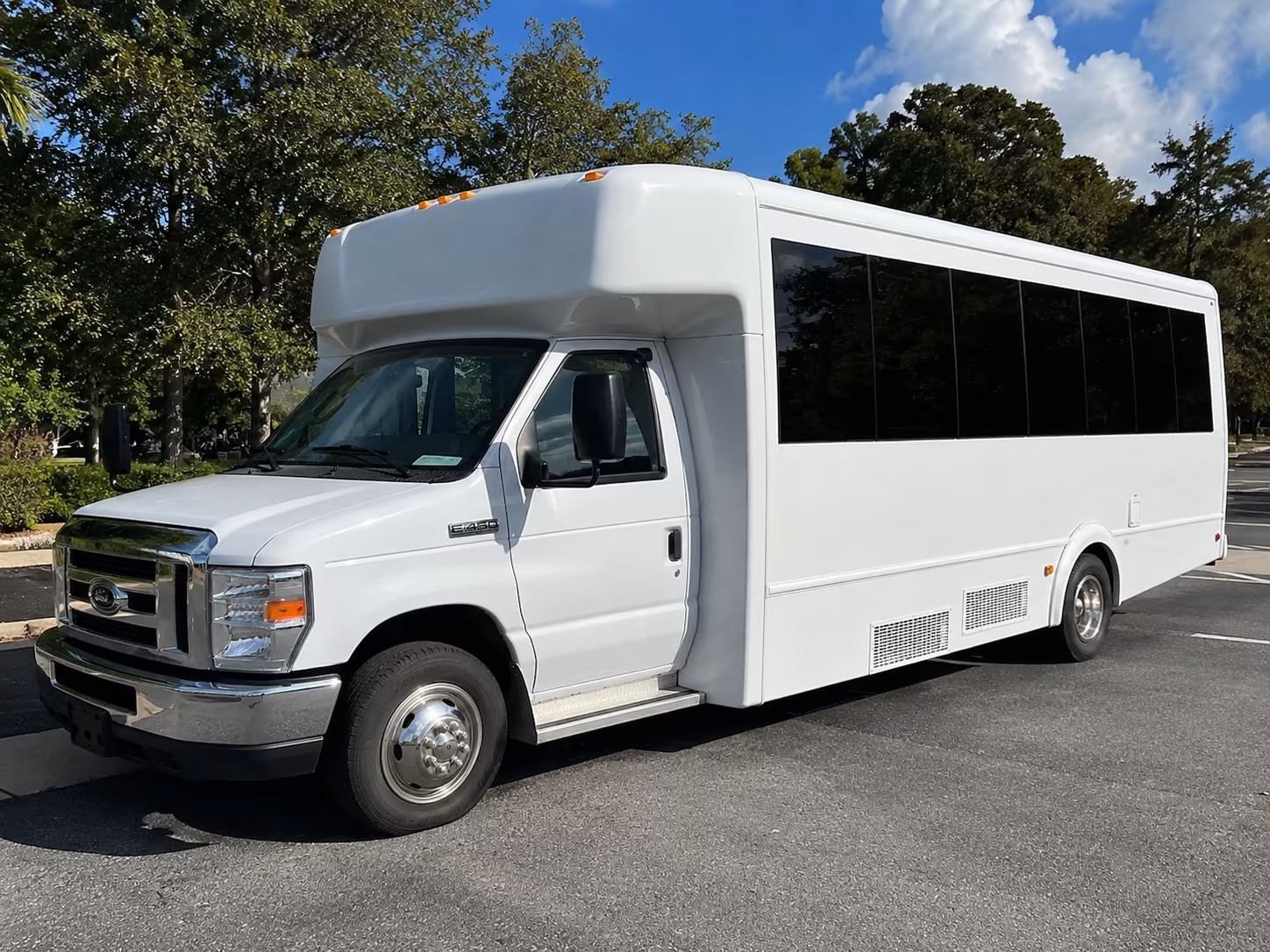 Elizabeth Prom & Homecoming Transportation party bus exterior
