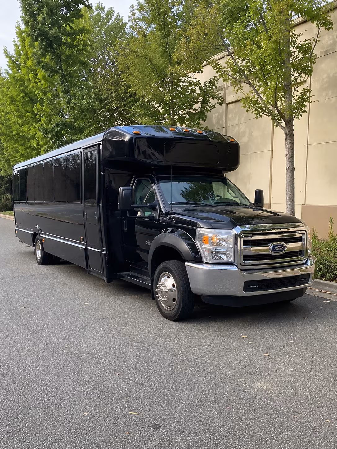 Jersey City Winery Tour & Pub Crawl Transportation