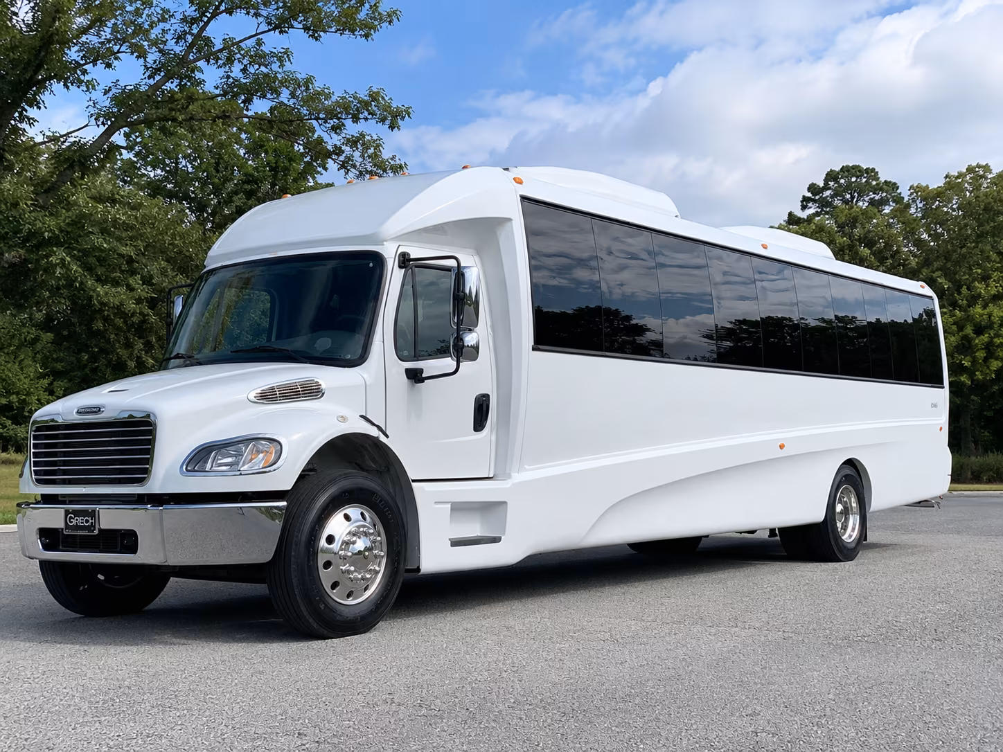 Perth Amboy Birthday, Sweet 16, & Quinceañera Party Bus Rentals