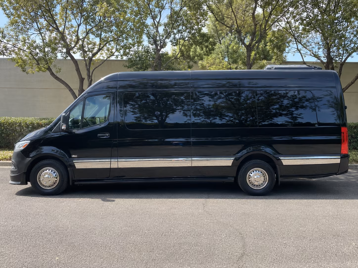 14 Passenger Sprinter Limo Exterior